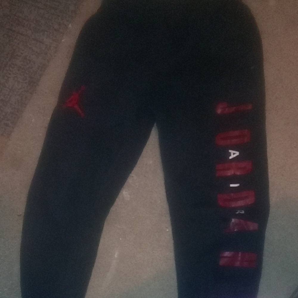 Jordan Black Sweatpants Sleek Design
